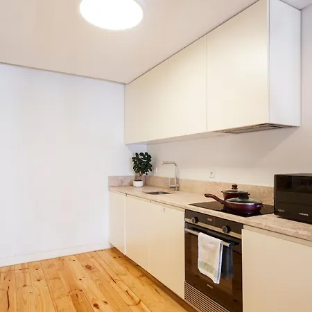 In Cozy In Chiado In Shared House Konukevi Lisboa