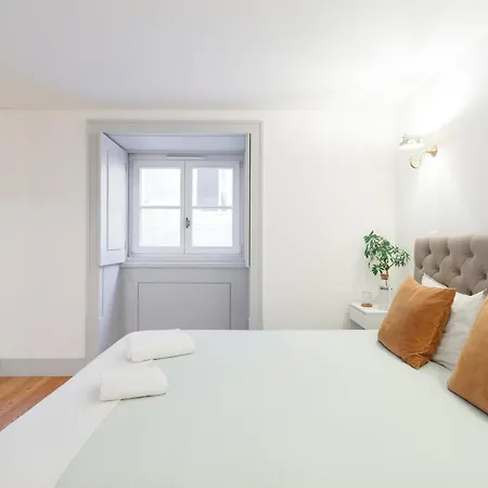 In Cozy In Chiado In Shared House Lisboa