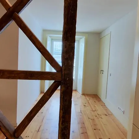 In Cozy In Chiado In Shared House Lisbon