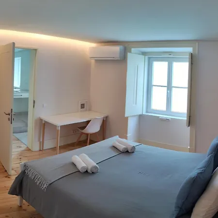 In Cozy In Chiado In Shared House * Lisbon