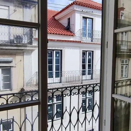 In Cozy In Chiado In Shared House Guest house